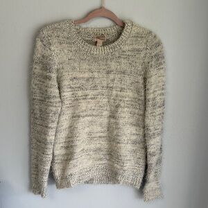 Forever 21 White & Gray Fuzzy Sweater Size S